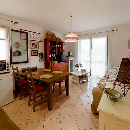Villino - Goelba فيلة Nisporto